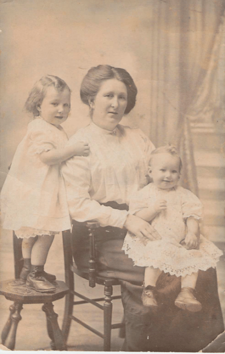 Elizabeth Black, 1914, Belfast